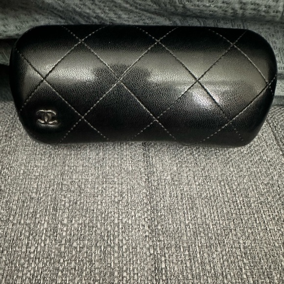 CHANEL 59mm Polarized aviator sunglasses - Picture 2 of 5